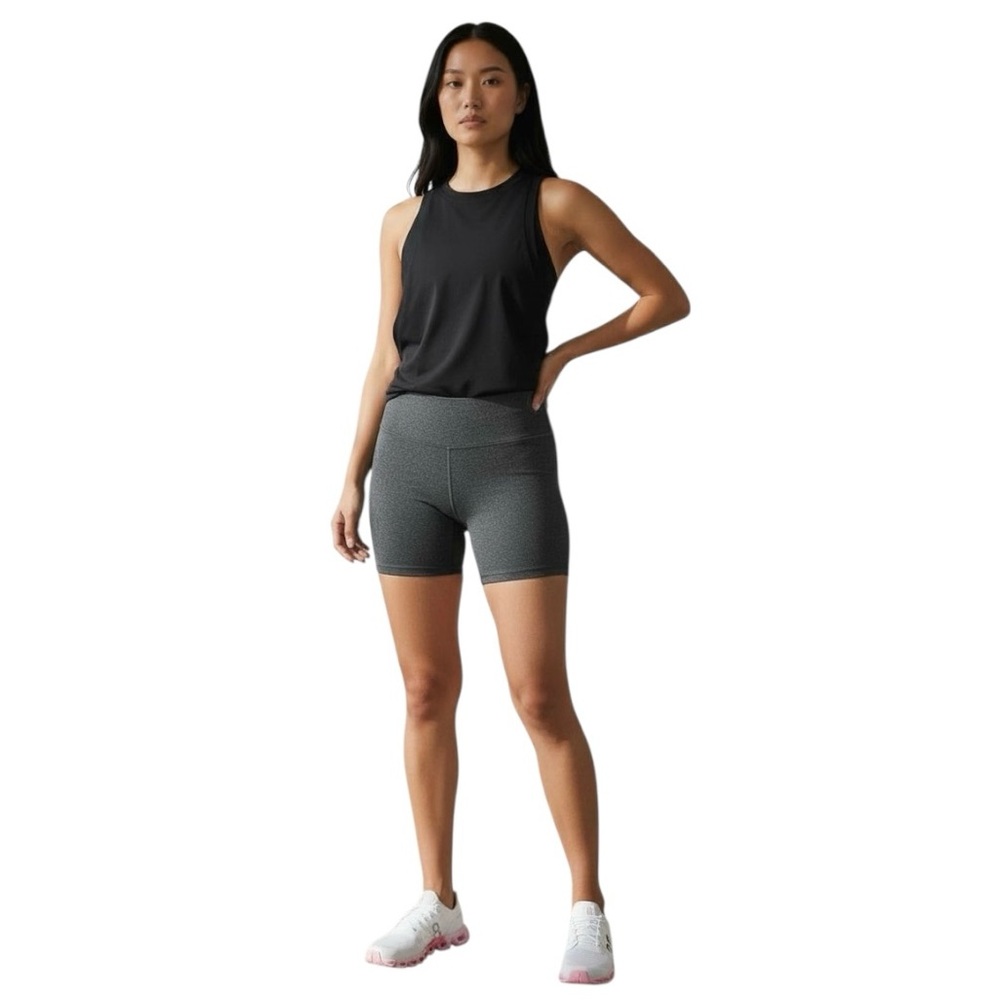 Lululemon Women’s Wunder Train 7” Shorts Size S in Dark Charcoal Grey EUC